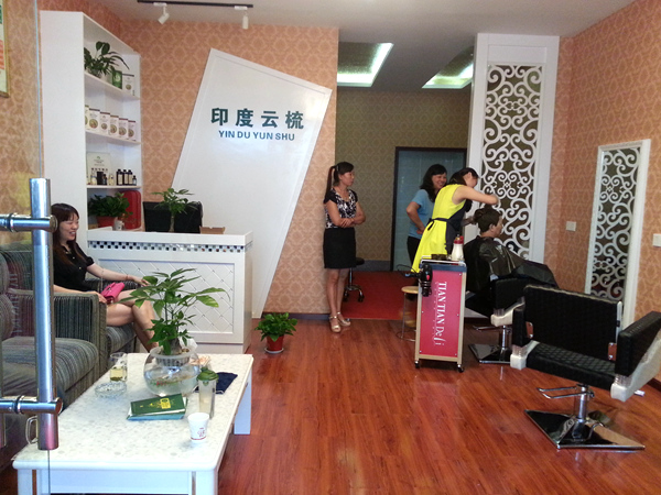 开植物养发馆，如何正确定位